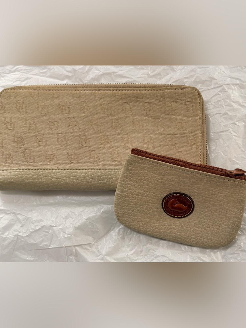 Dooney & Bourke Beige/Tan Zip Wallet and Coin Pouch Set